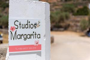 Certifikát, hodnocení, plakát nebo jiný dokument vystavený v ubytování Studios Margarita