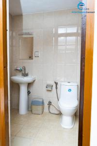 A bathroom at Hotel Dreams connect GRB