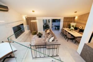 TV a/nebo společenská místnost v ubytování FK Luxury Penthouse