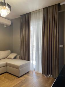 Χώρος καθιστικού στο Himara Luxury Apartments