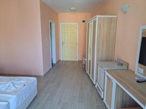 Postel nebo postele na pokoji v ubytování Copacabana Hotel