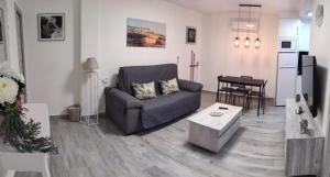 Posezení v ubytování Apartamentos Sol y Luna Conil + 6 fotografií