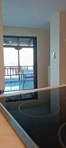 Bazén v ubytování Blue Seaview Suites nebo v jeho okolí