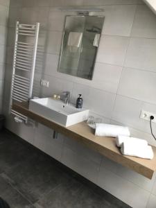 Kúpeľňa v ubytovaní Familiengasthof Schaller