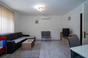 Khu vực ghế ngồi tại Apartman Čurčić