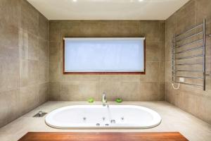 Bagno di Club Wyndham Dinner Plain, Trademark Collection by Wyndham