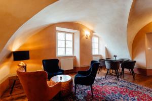 Hotel Glaus的休息区