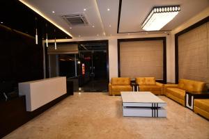 Posezení v ubytování Hotel Ramaya Inn