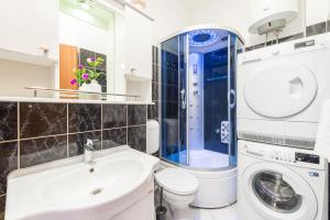 Kúpeľňa v ubytovaní Beach Lapad Apartment Villa Tolja