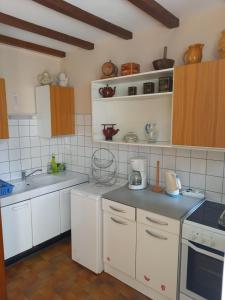 Gallery image of Gîte Tilleul Maison de Famille 3 à 6 pers in  Labastide-sur-Bésorgues