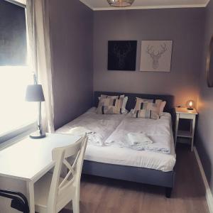 Grindavik Guesthouse self check in & outにあるベッド
