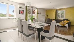 Ruang duduk di Villa Divna Vodice-Srima