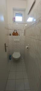 A bathroom at Hotel Pod Šaumburkem