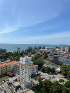 an aerial view of a city with a building at Apartment Ladang Tok Pelam Sea View ,Berdekatan Pantai Batu Burok,KTCC,Hospital,Drawbridge by Homestay Seri Terengganu in Kuala Terengganu