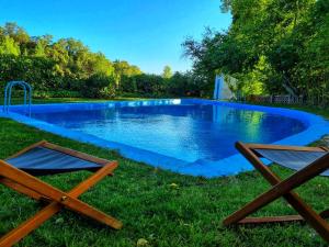 The swimming pool at or close to El Molino de la laguna
