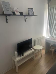 TV/trung tâm giải trí tại Apartament Słoneczna Oliwa