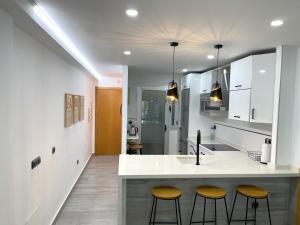 A kitchen or kitchenette at Casa Dru