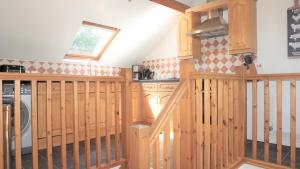 Gallery image of Shepherd's Watch Cottage - 5* Cyfie Farm with private hot tub in Llanfyllin