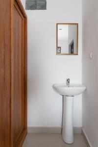 Gallery image of Cempaka Mas Guest House Canggu in Canggu