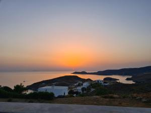 Zdjęcie z galerii obiektu SEA-RENITY KYTHNOS w mieście Kitnos