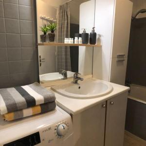 Fotografia z galérie ubytovania Appartement T2 cosy proche centre ville v destinácii Vannes
