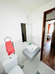 Vonios kambarys apgyvendinimo įstaigoje Moderno y Cómodo Apartamento con la Mejor Ubicación en Sopocachi