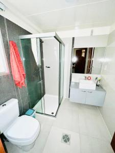 Vonios kambarys apgyvendinimo įstaigoje Moderno y Cómodo Apartamento con la Mejor Ubicación en Sopocachi