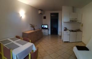 Fotografie z fotogalerie ubytování Apartments Sretna v Gradaci