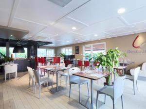 En restaurant eller et andet spisested på Campanile Chalon sur Saône