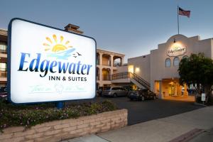 Certifikát, hodnocení, plakát nebo jiný dokument vystavený v ubytování Edgewater Inn and Suites