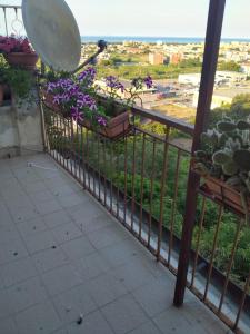 Balkón nebo terasa v ubytování Appartamento panoramico vista mare