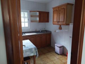 Kuchyň nebo kuchyňský kout v ubytování Apartamentos Yasmina