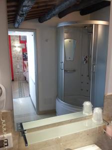 A bathroom at Antico Borgo