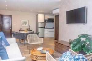 Kuchyň nebo kuchyňský kout v ubytování Tradewinds Apartments Simpson Bay