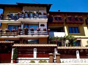 Balkón nebo terasa v ubytování Guest House Planinski Zdravets