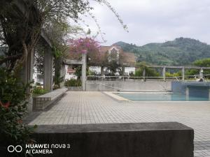 Swimming pool sa o malapit sa The bird nest selesa resort.