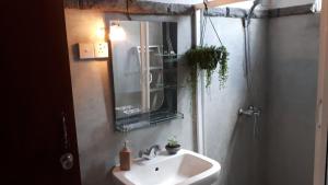 Koupelna v ubytování Jal,Min Homestay + 37 fotografií