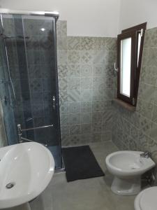 A bathroom at Echoes of Pleasure