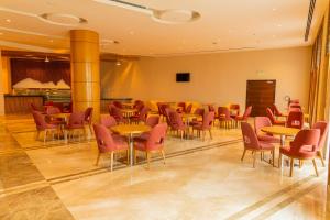 Tulip Inn Majan Hotel and Suites Salalah的休息区