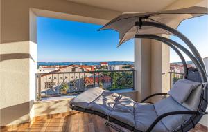 Μπαλκόνι ή βεράντα στο Lovely Home In Kastel Luksic With Sauna +40 φωτογραφίες