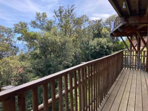 Balkón alebo terasa v ubytovaní Villa l'Alpana en bois vue mer a 180 degres