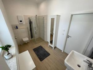 Koupelna v ubytování Apartment in Mayen Zentrum nur 100 Meter