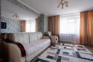 Posezení v ubytování 2-х комнатная квартира в центре по ул. Козыбаева д.107