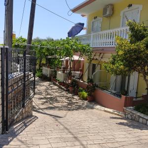 Gallery image of Nikolaou Thomas House in Parga