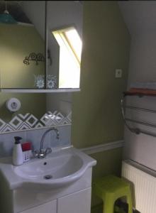 Koupelna v ubytování Chambre de pouligny