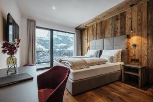 Katil atau katil-katil dalam bilik di Luxury Chalet Lefiro +28 gambar