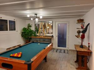 Zdjęcie z galerii obiektu Charmant logement avec terrasse et billard w mieście Zimmerbach
