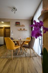 Prostor za sedenje u objektu Apartman Oblačak Divčibare
