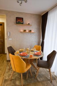 Prostor za sedenje u objektu Apartman Oblačak Divčibare