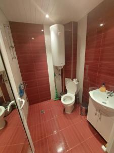 A bathroom at Apartament Emi Még 12 kép